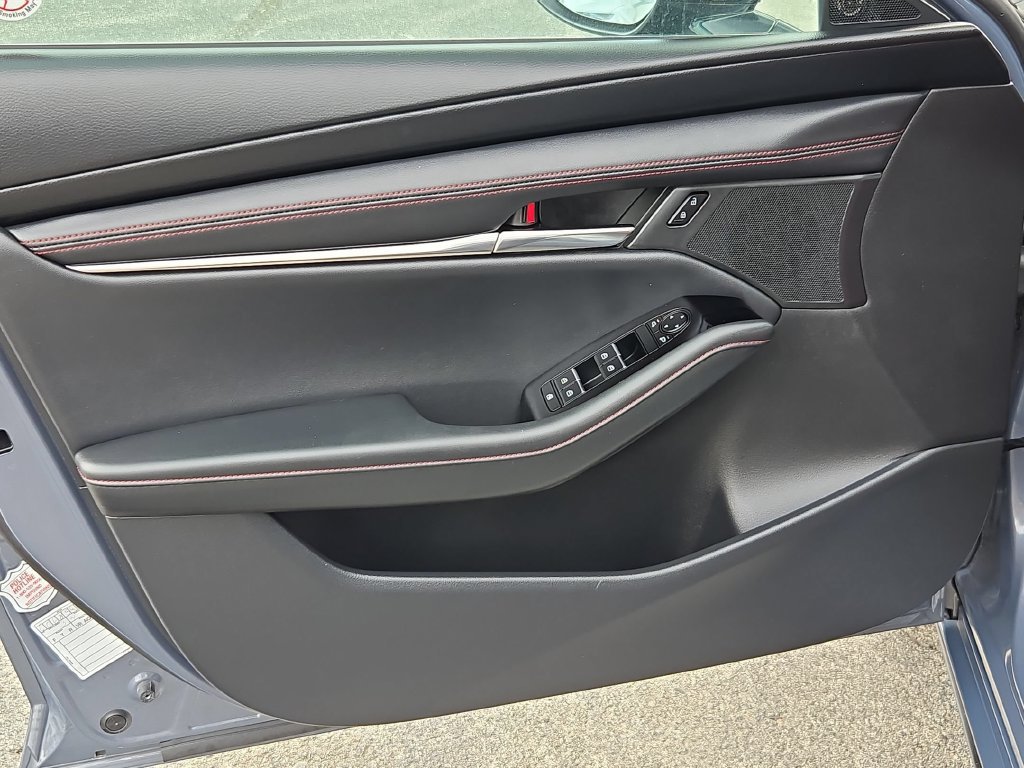 Used 2026 MAZDA MAZDA3 Carbon AWD/4WD image 11