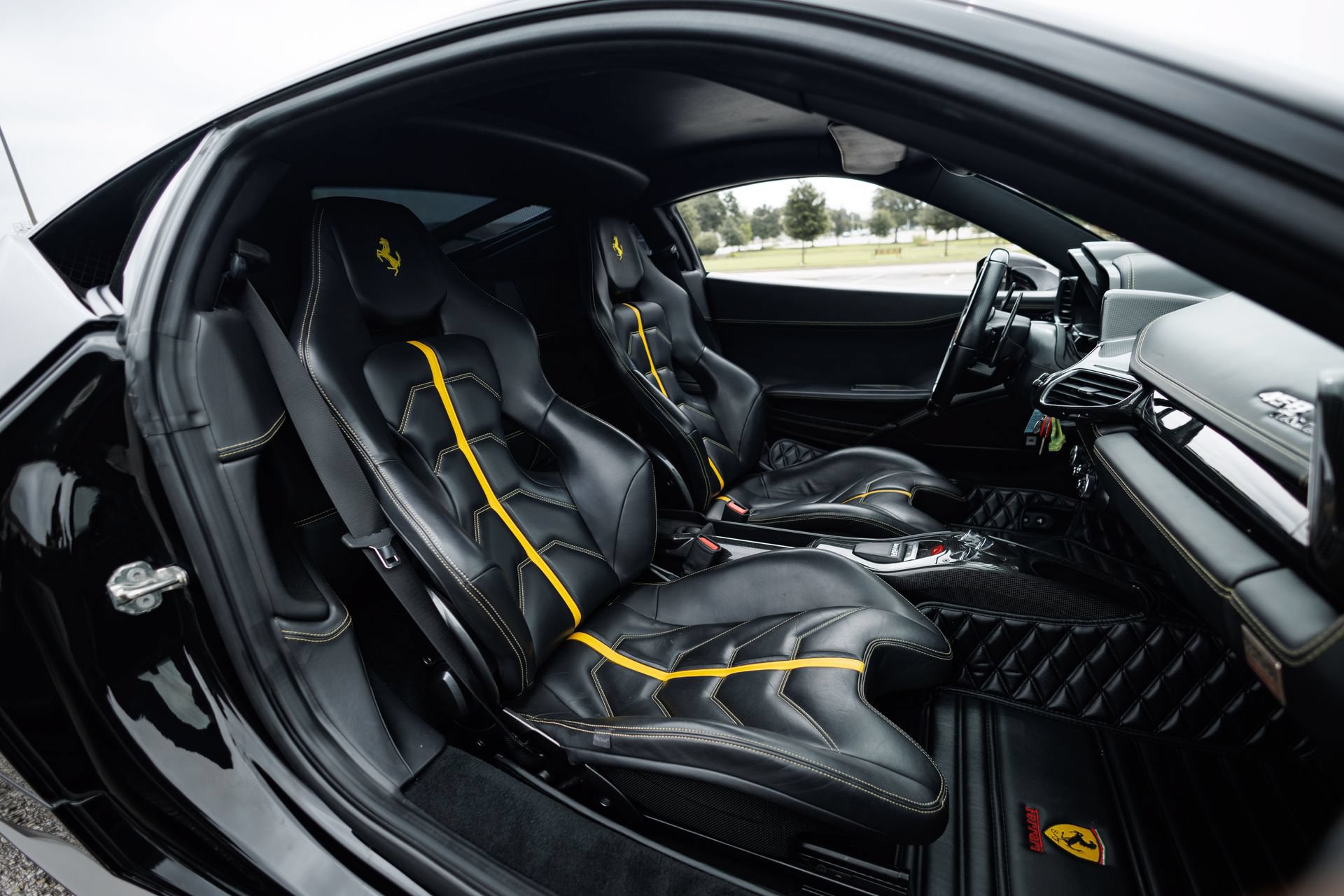Used 2012 Ferrari 458 Italia Coupe RWD image 56
