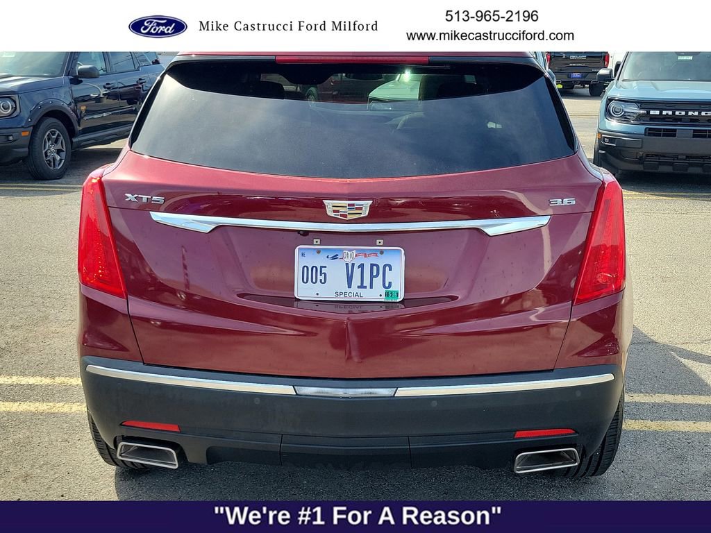 Used 2017 Cadillac XT5 Luxury w/ Driver Awareness Package image 4