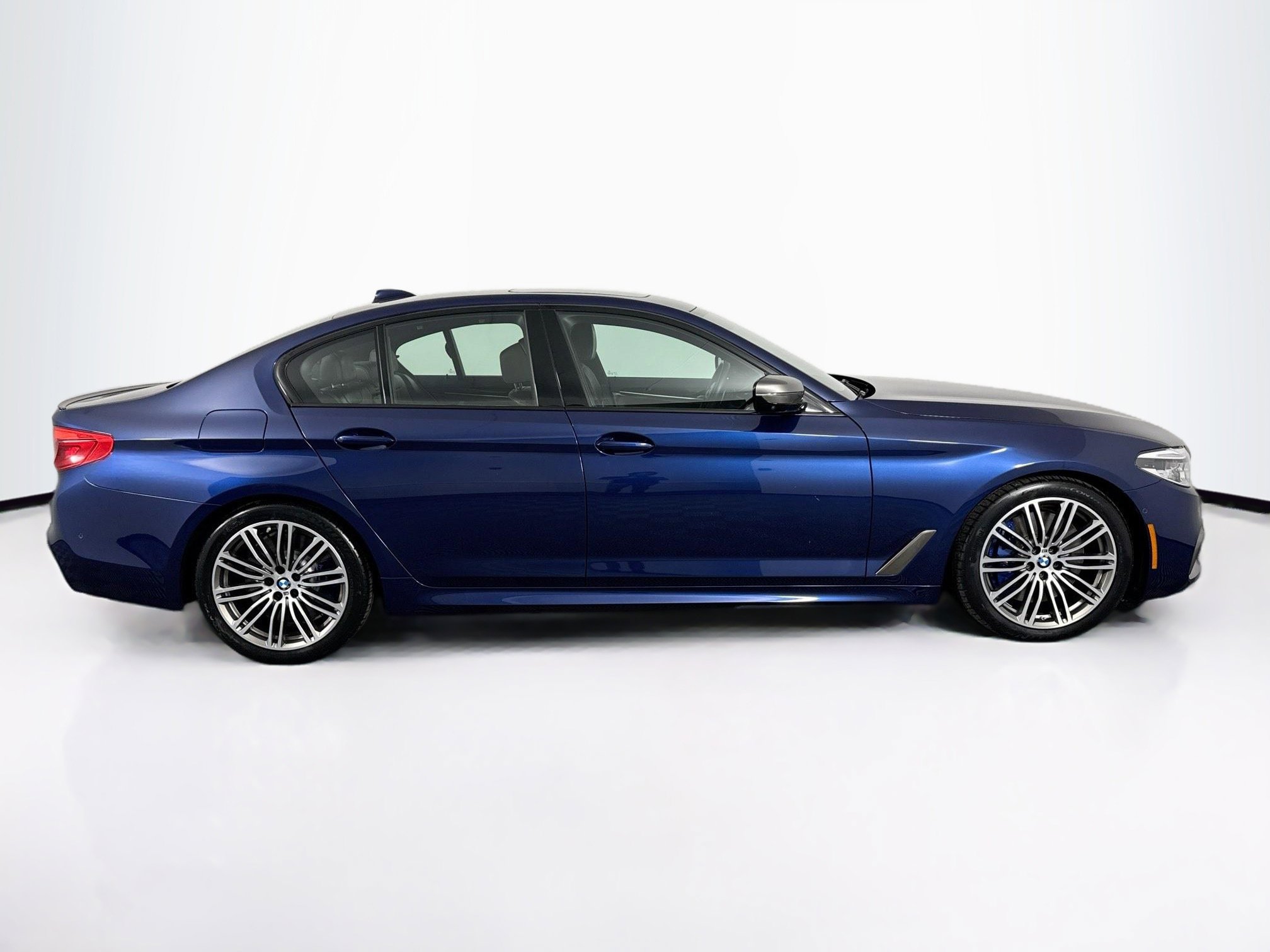 Used 2020 BMW M550i xDrive w/ Executive Package AWD/4WD image 12