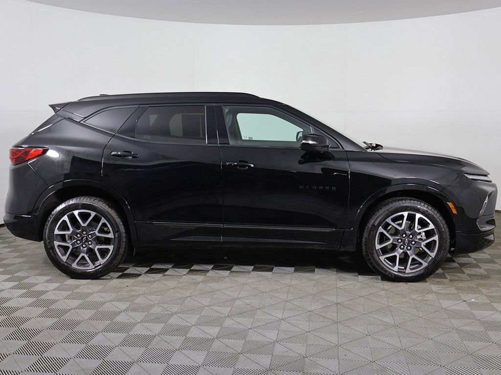 Used 2025 Chevrolet Blazer RS image 20