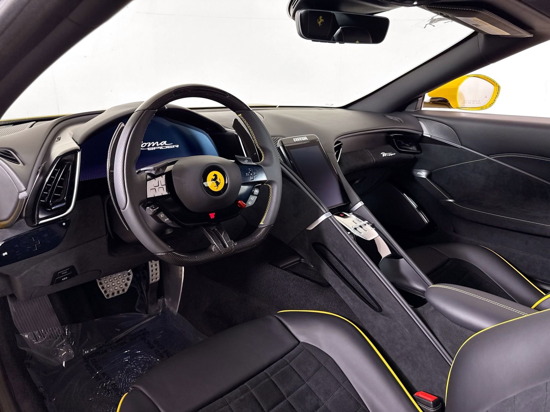 Certified 2025 Ferrari Roma Spider RWD image 20