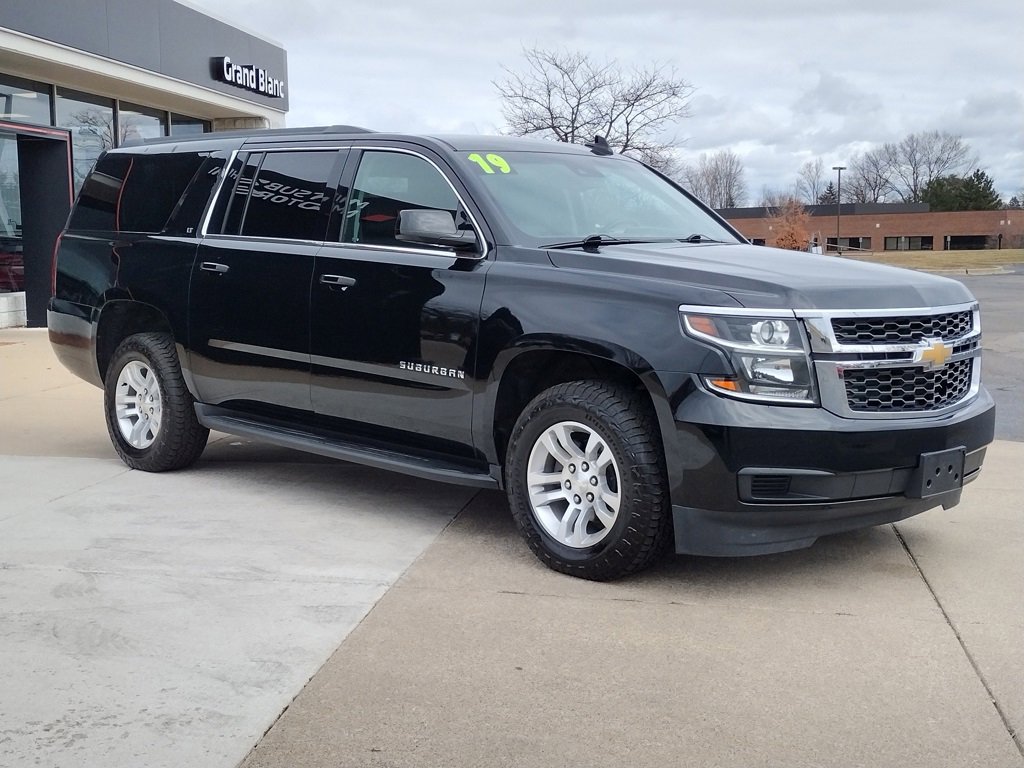 Used 2019 Chevrolet Suburban LT image 13