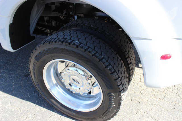 Used 2026 Ford F450 Platinum w/ Platinum Plus Package image 7