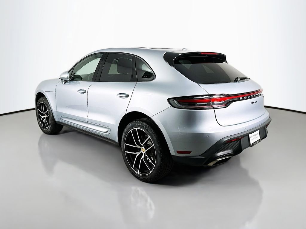 New 2025 Porsche Macan image 3