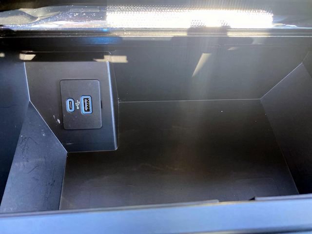 Used 2021 Ford F150 Lariat w/ Equipment Group 502A High AWD/4WD image 19