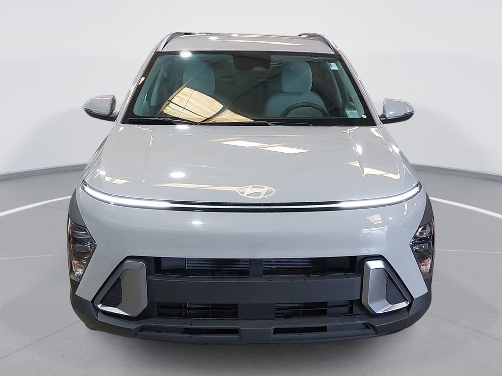 Certified 2025 Hyundai Kona SEL FWD image 2