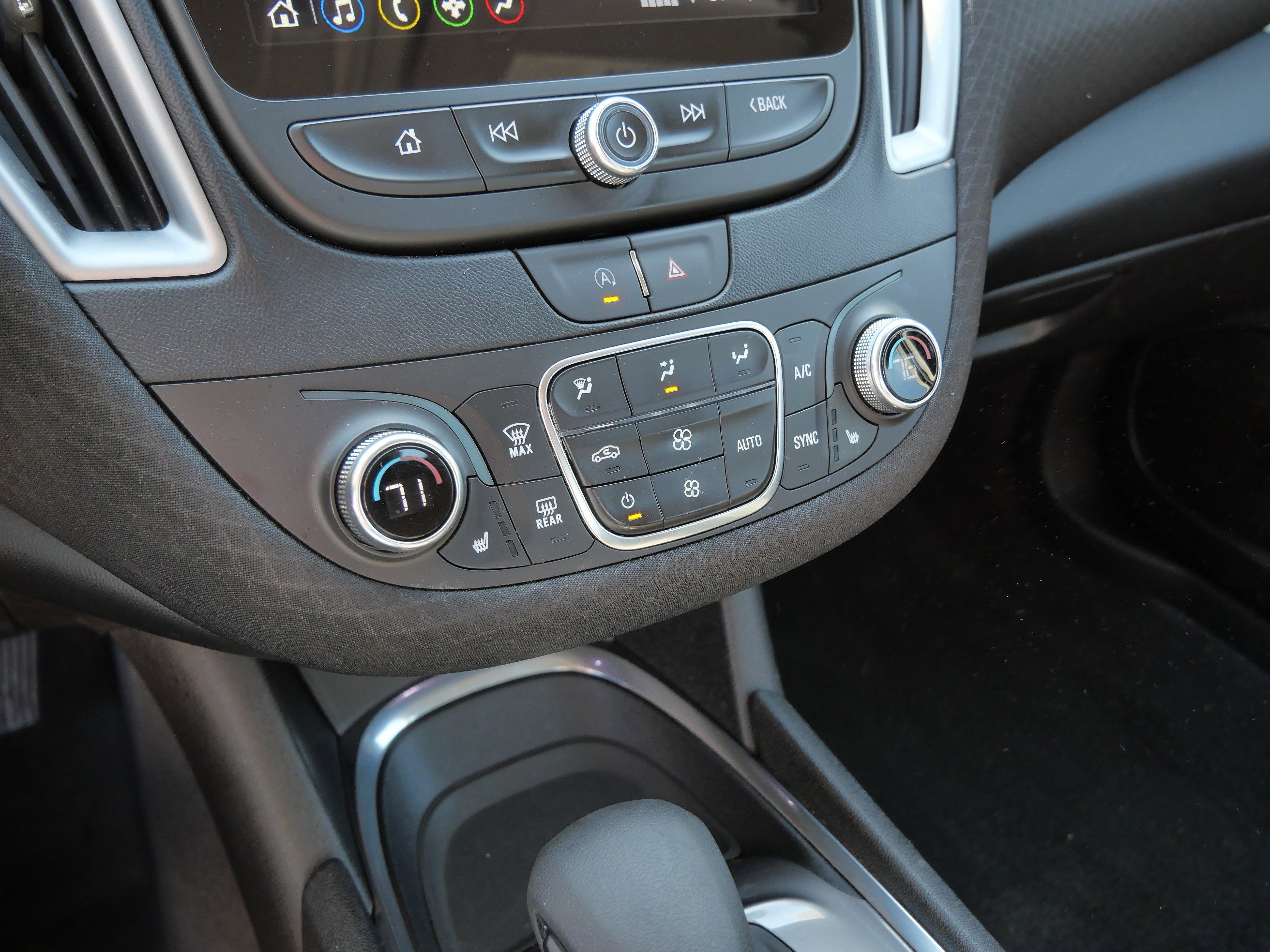 Used 2024 Chevrolet Malibu LT FWD image 23