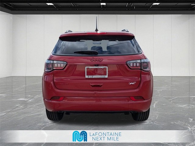 Used 2023 Jeep Compass Limited image 4