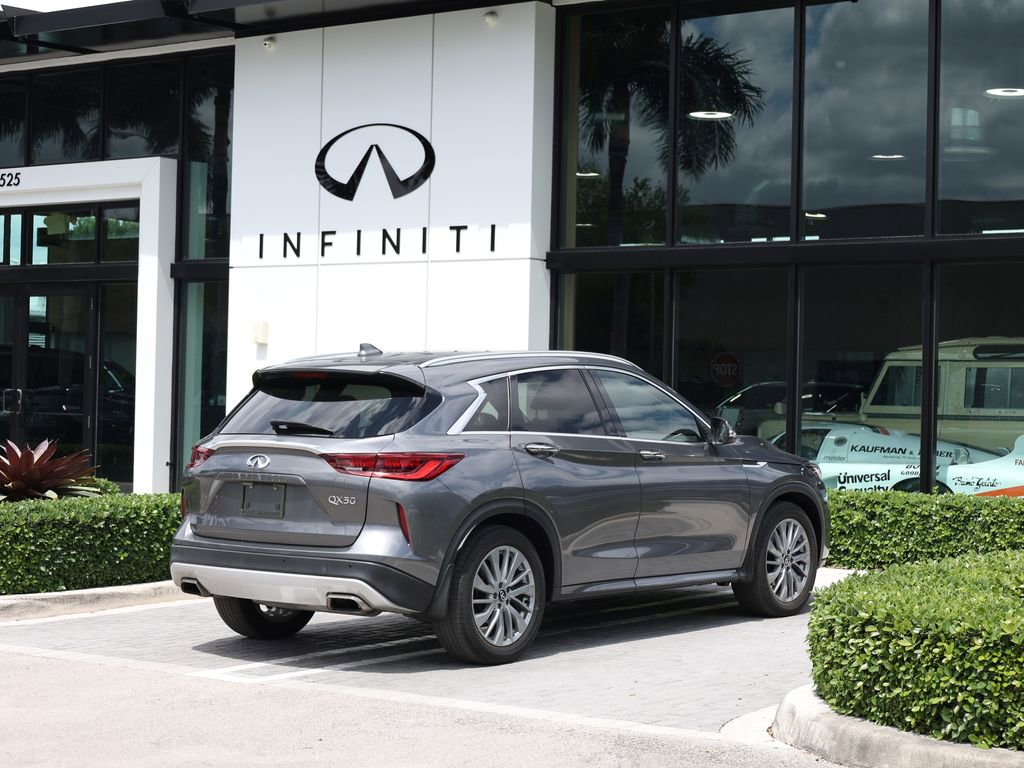 Certified 2023 INFINITI QX50 Luxe image 4
