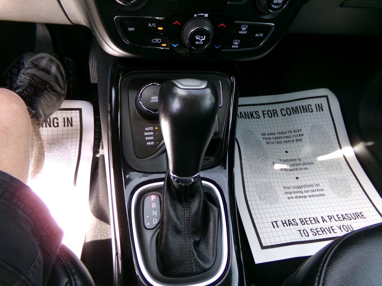 Used 2019 Jeep Compass Latitude AWD/4WD image 18