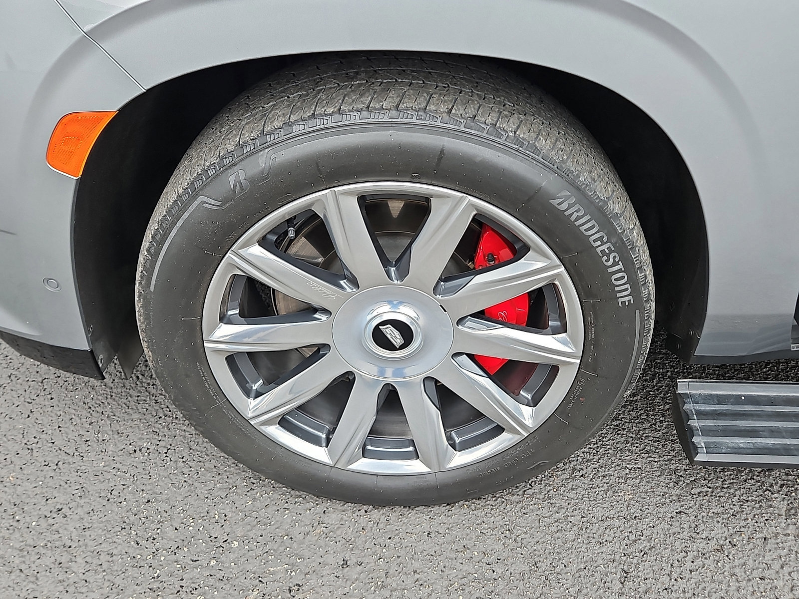 Certified 2024 Cadillac Escalade Premium Luxury Platinum w/ Heavy-Duty Trailer Package image 10