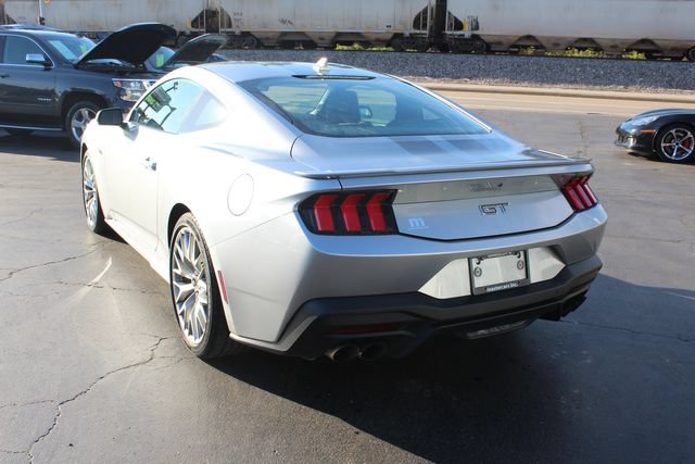 Used 2026 Ford Mustang GT Premium RWD image 15