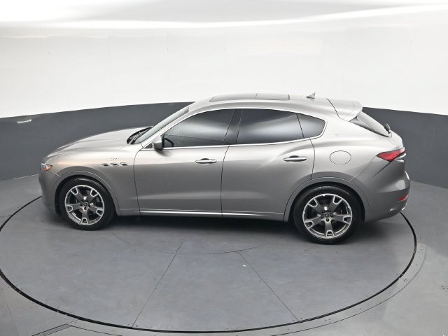 Used 2022 Maserati Levante GT AWD/4WD image 26