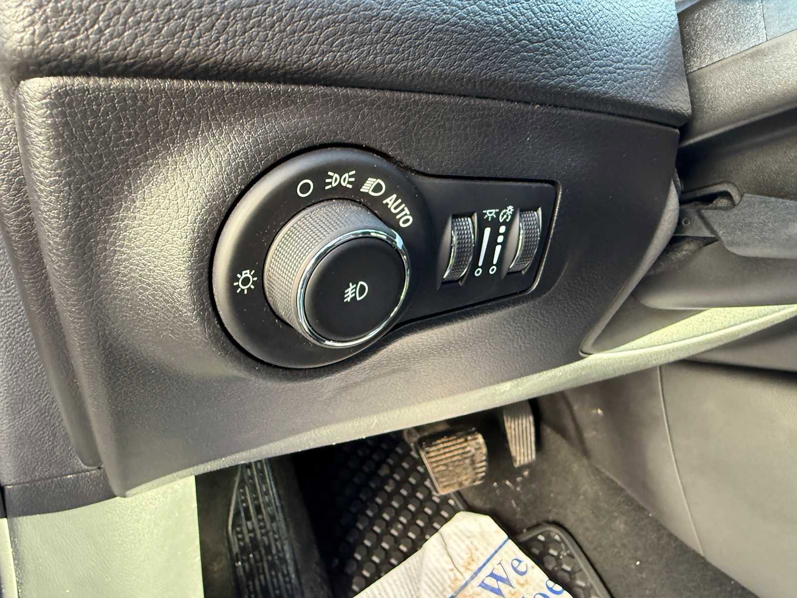 Used 2020 Jeep Compass Trailhawk w/ Leather Interior Group image 15