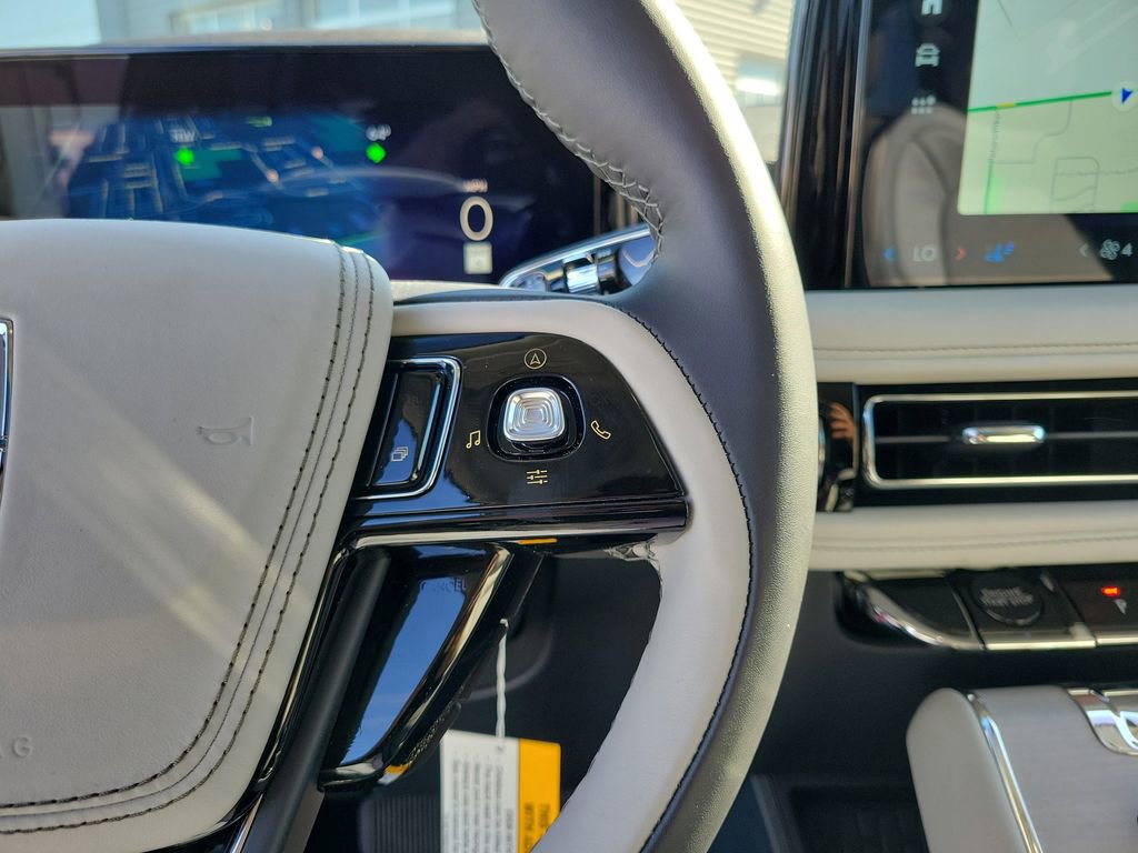 New 2025 Lincoln Aviator Reserve w/ Equipment Group 201A image 25