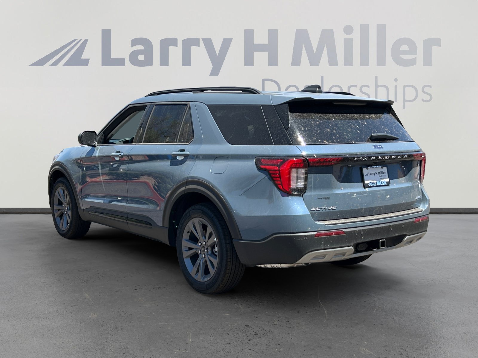 New 2026 Ford Explorer Active w/ Active Comfort Package AWD/4WD image 3