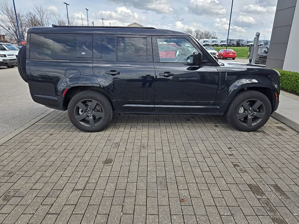 Certified 2023 Land Rover Defender 130 X-Dynamic SE image 4