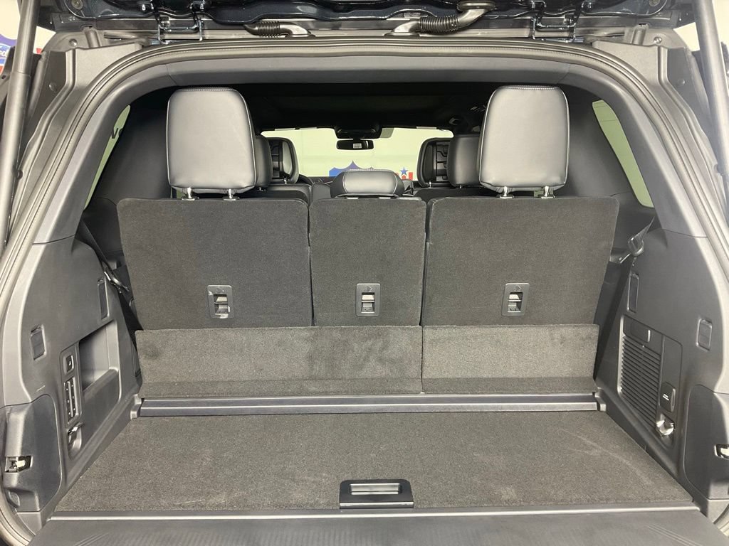 New 2026 Ford Expedition Platinum w/ Stealth Appearance Package AWD/4WD image 11