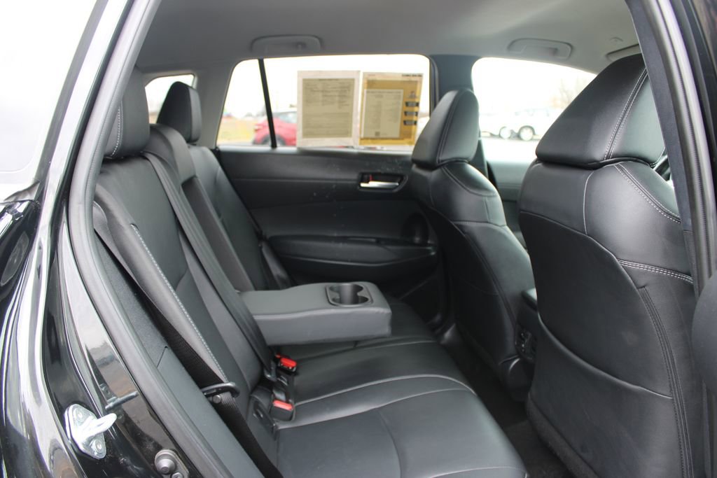 Used 2024 Toyota Corolla Cross XLE image 28