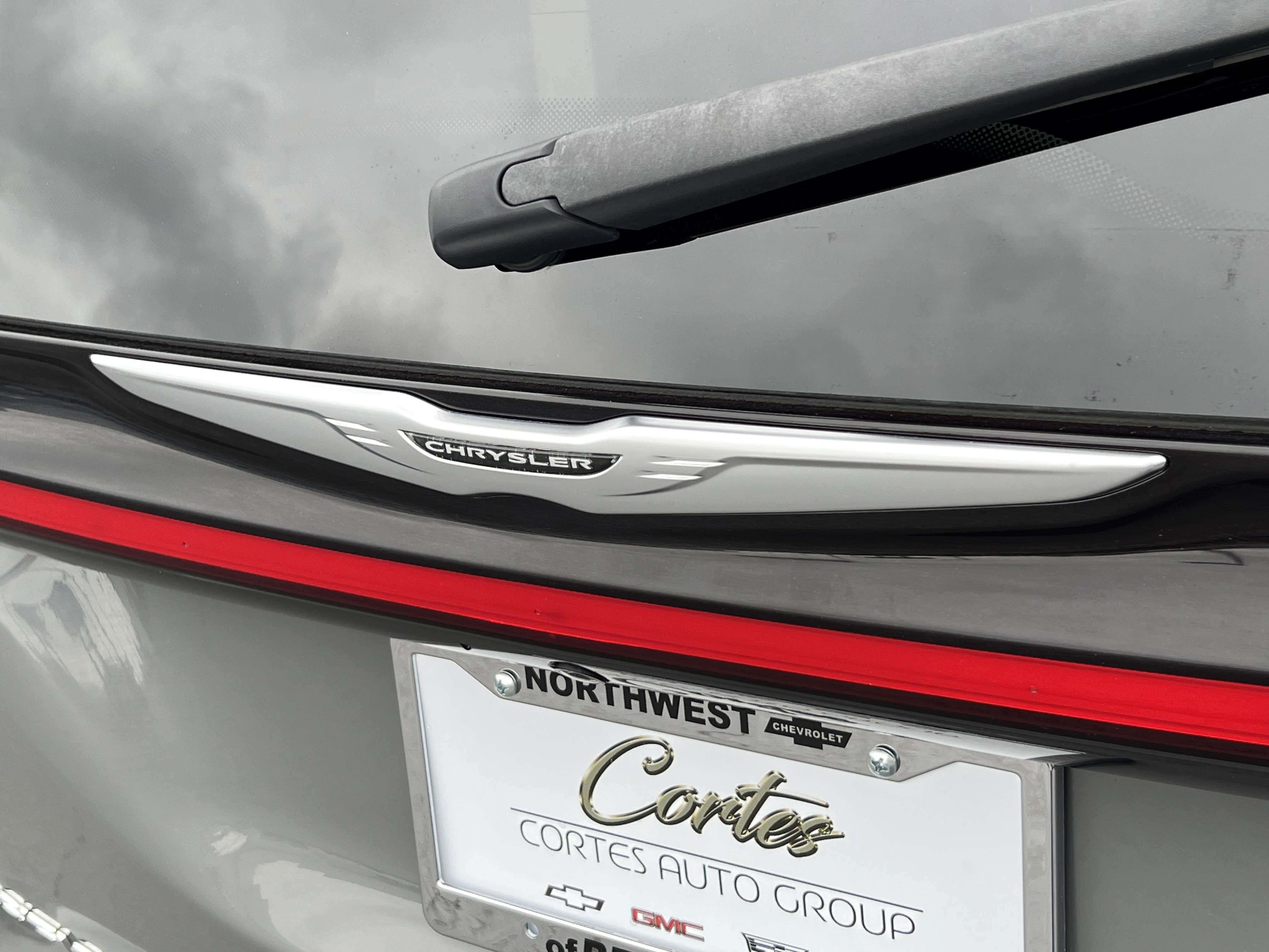 Used 2022 Chrysler Pacifica Touring-L FWD image 8