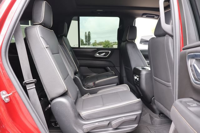 Used 2023 GMC Yukon SLT w/ SLT Premium Package AWD/4WD image 24