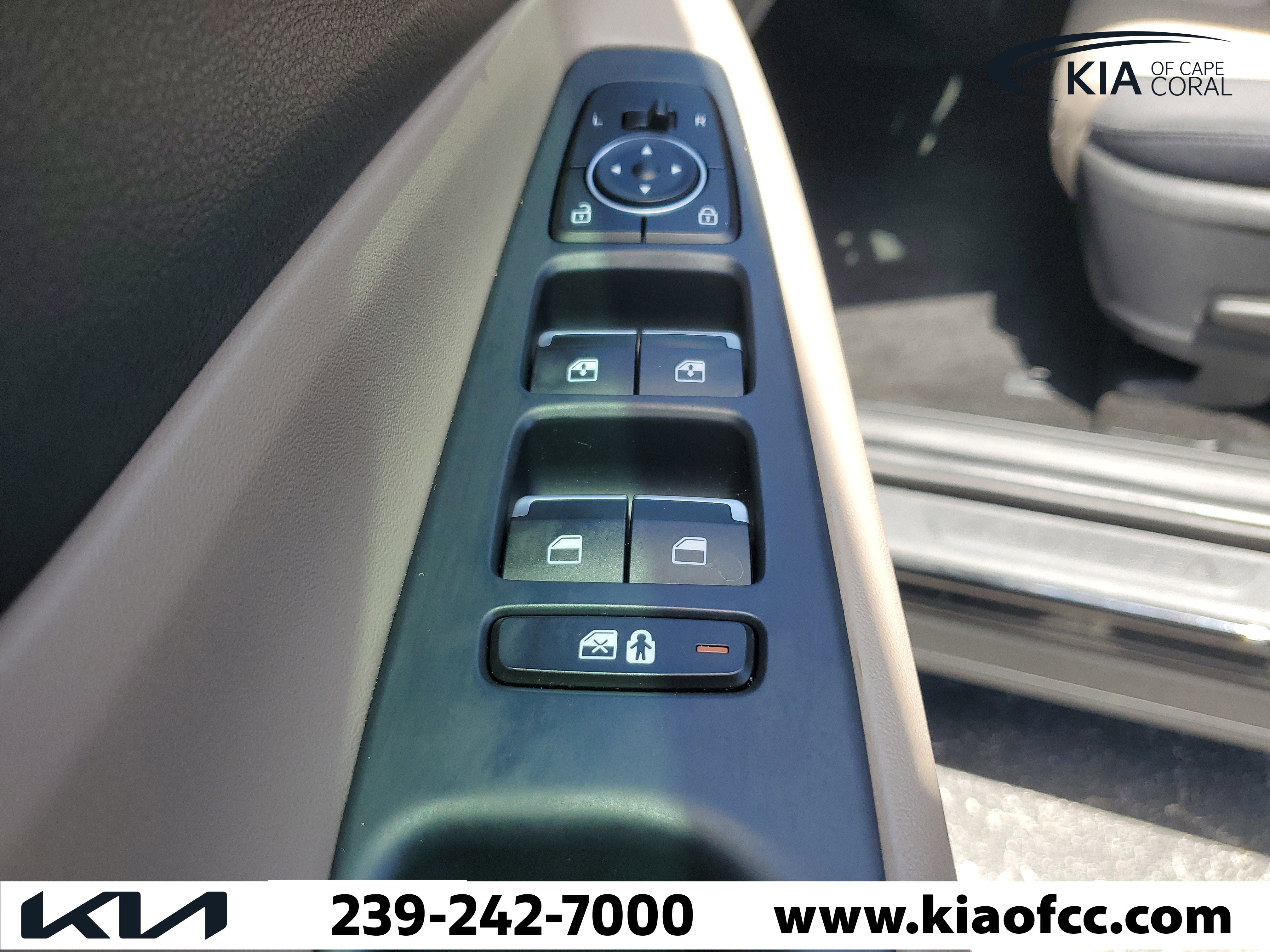 Used 2023 Hyundai Santa Fe SEL FWD image 21
