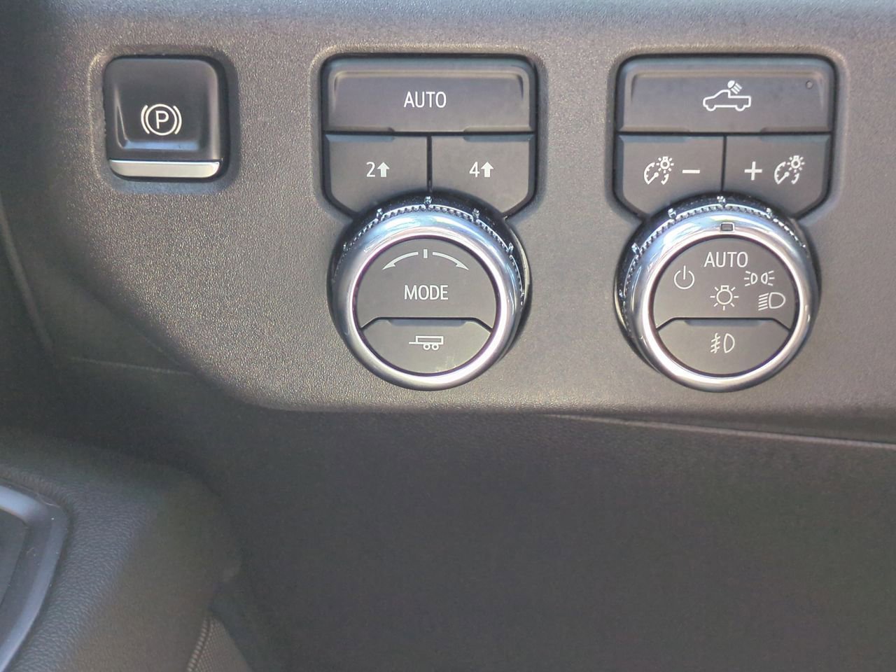 Used 2022 GMC Sierra 1500 Elevation image 18