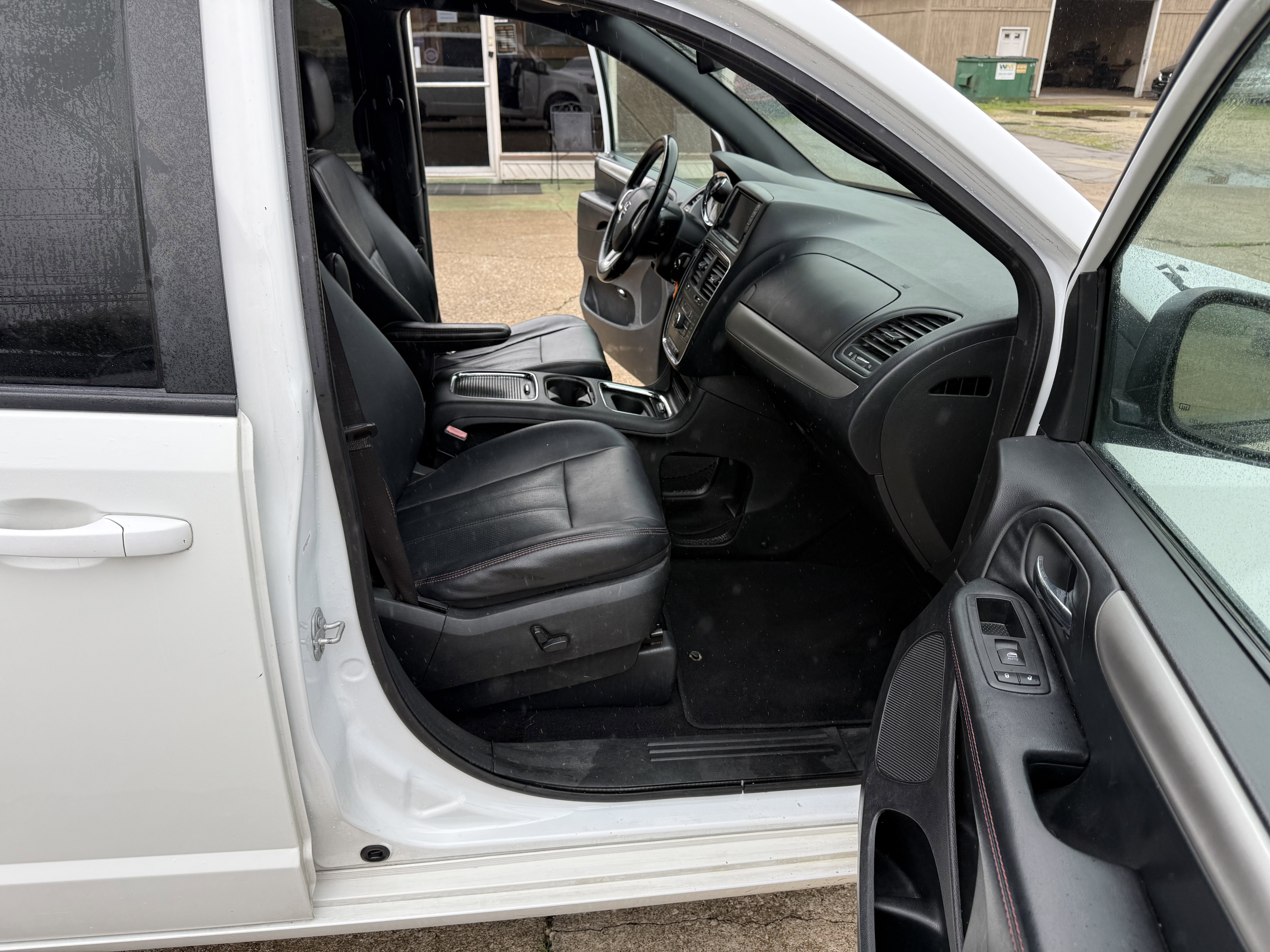 Used 2019 Dodge Grand Caravan GT FWD image 11