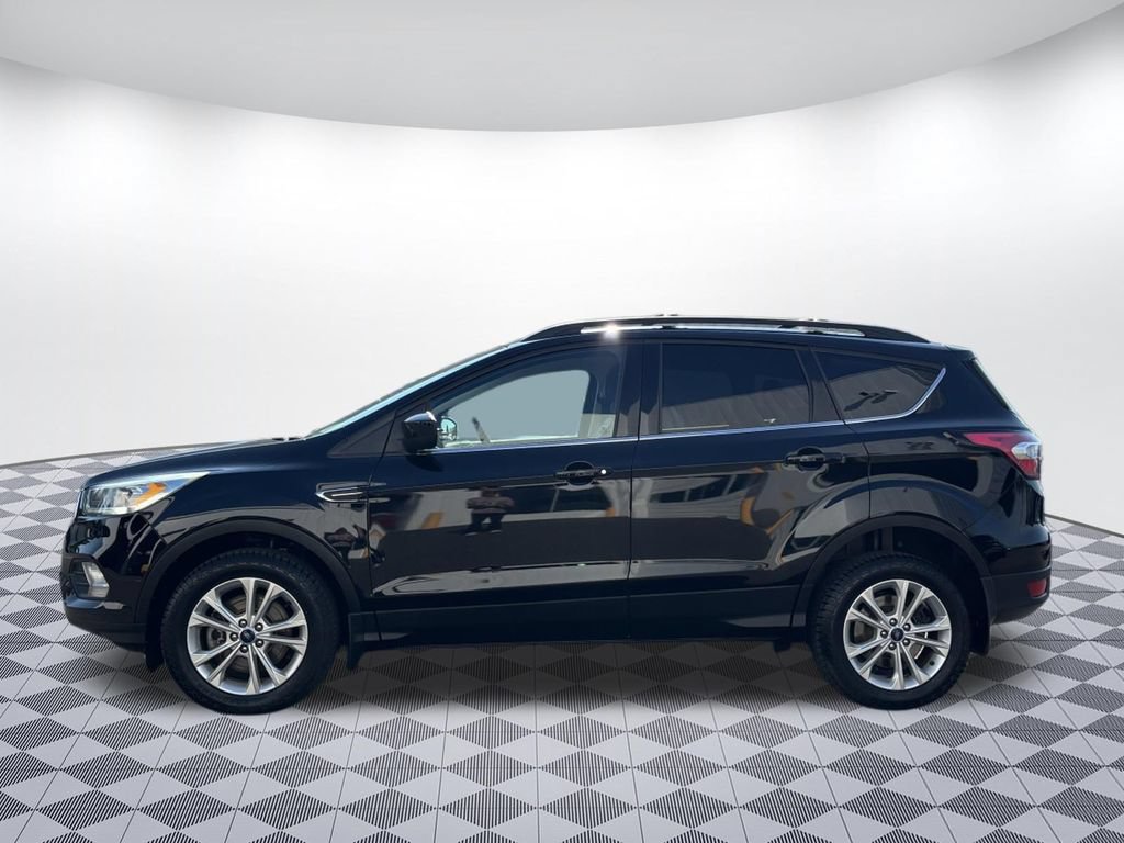 Used 2017 Ford Escape SE w/ SE Leather Comfort Package AWD/4WD image 4