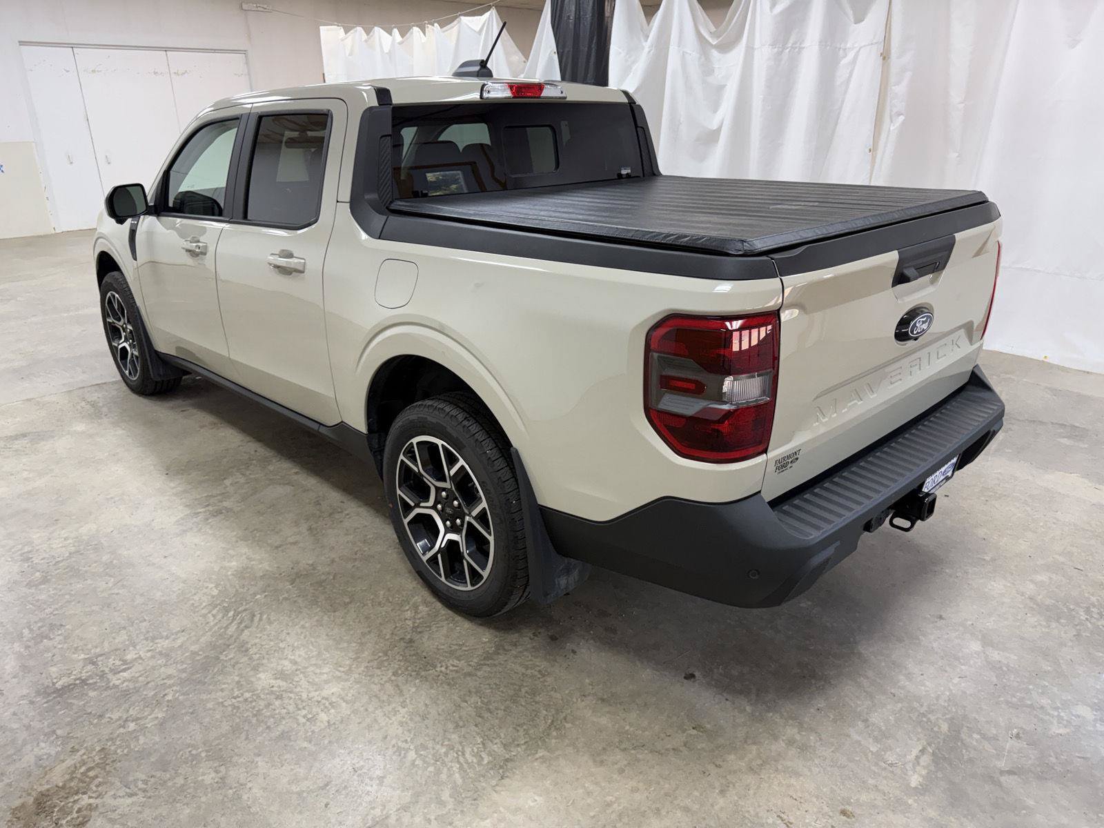 Used 2025 Ford Maverick Lariat w/ 4K Tow Package AWD/4WD image 9