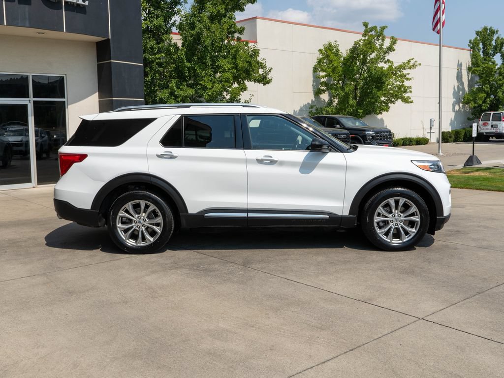 Used 2022 Ford Explorer Limited AWD/4WD image 8
