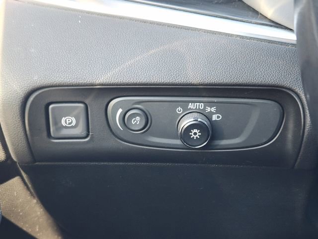 Used 2020 Buick Enclave Essence w/ Sport Touring Edition image 23