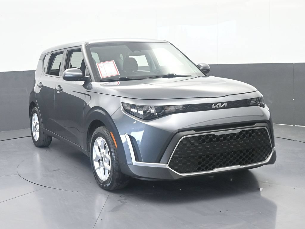 Used 2024 Kia Soul LX w/ Option Group 015 FWD image 9