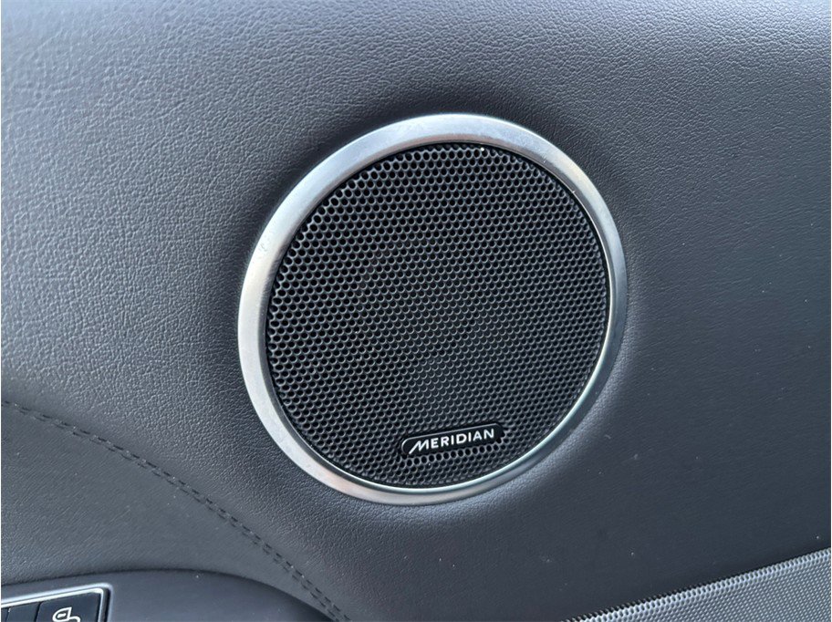 Used 2020 Land Rover Range Rover Sport SE image 24