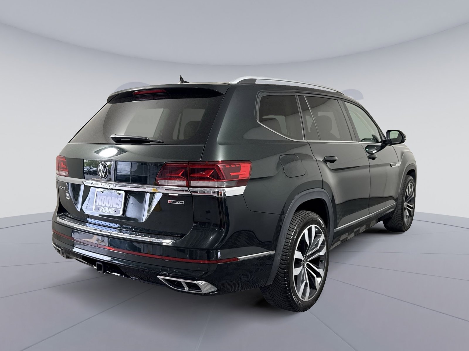 Used 2021 Volkswagen Atlas SEL R-Line AWD/4WD image 7