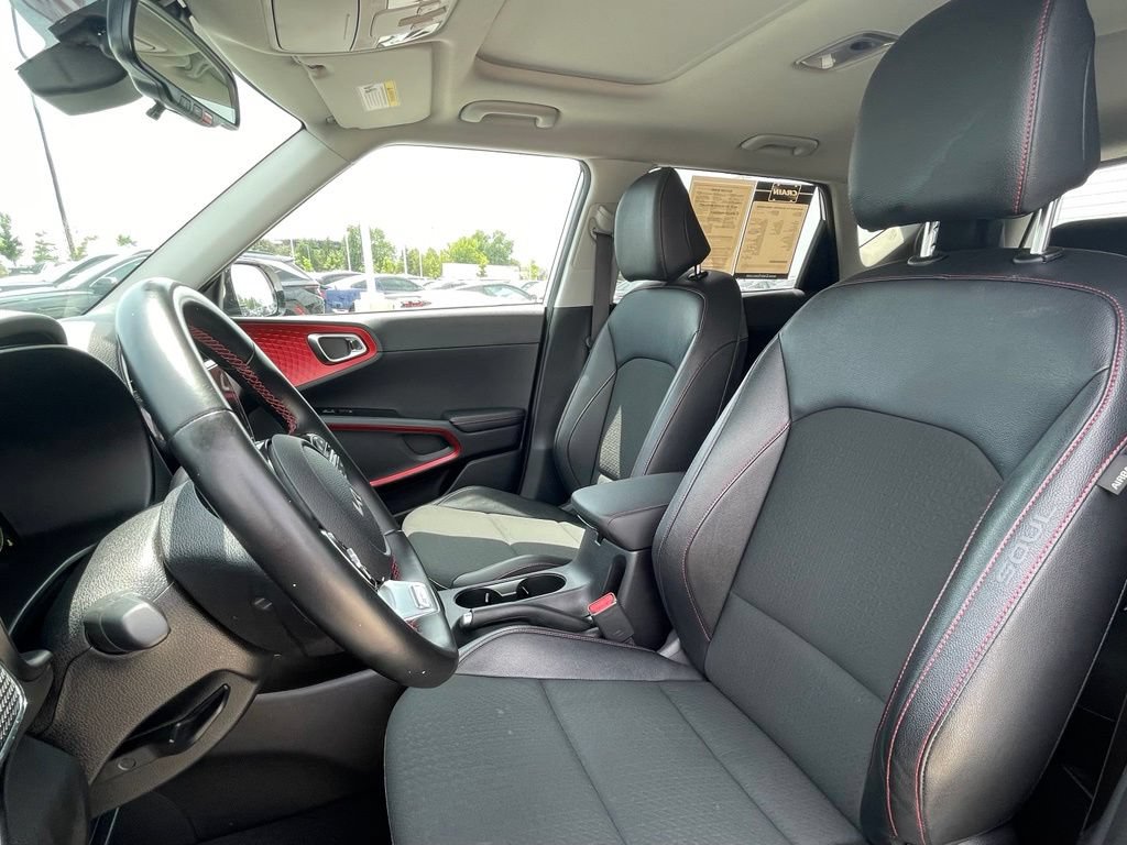 Certified 2023 Kia Soul GT-Line FWD image 18