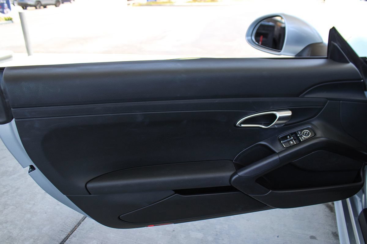 Used 2014 Porsche Boxster RWD image 38