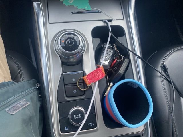 Used 2022 Ford Explorer XLT w/ Equipment Group 202A image 12