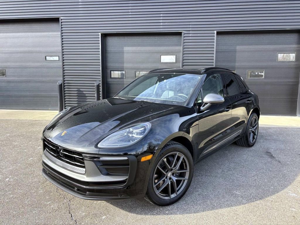 Used 2025 Porsche Macan Turbo image 6