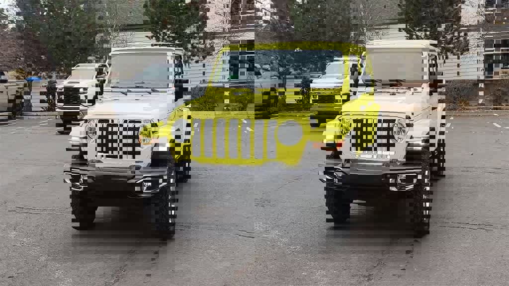 Used 2023 Jeep Wrangler Sahara image 4