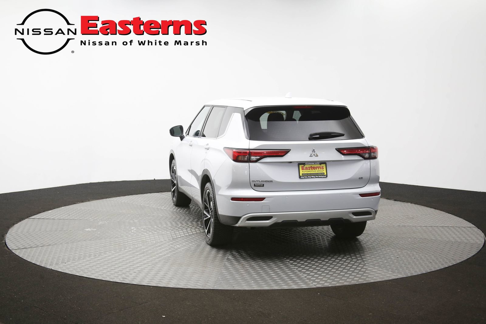 Used 2024 Mitsubishi Outlander AWD image 37