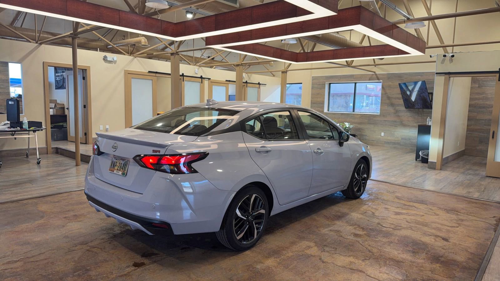 Used 2024 Nissan Versa SR image 5