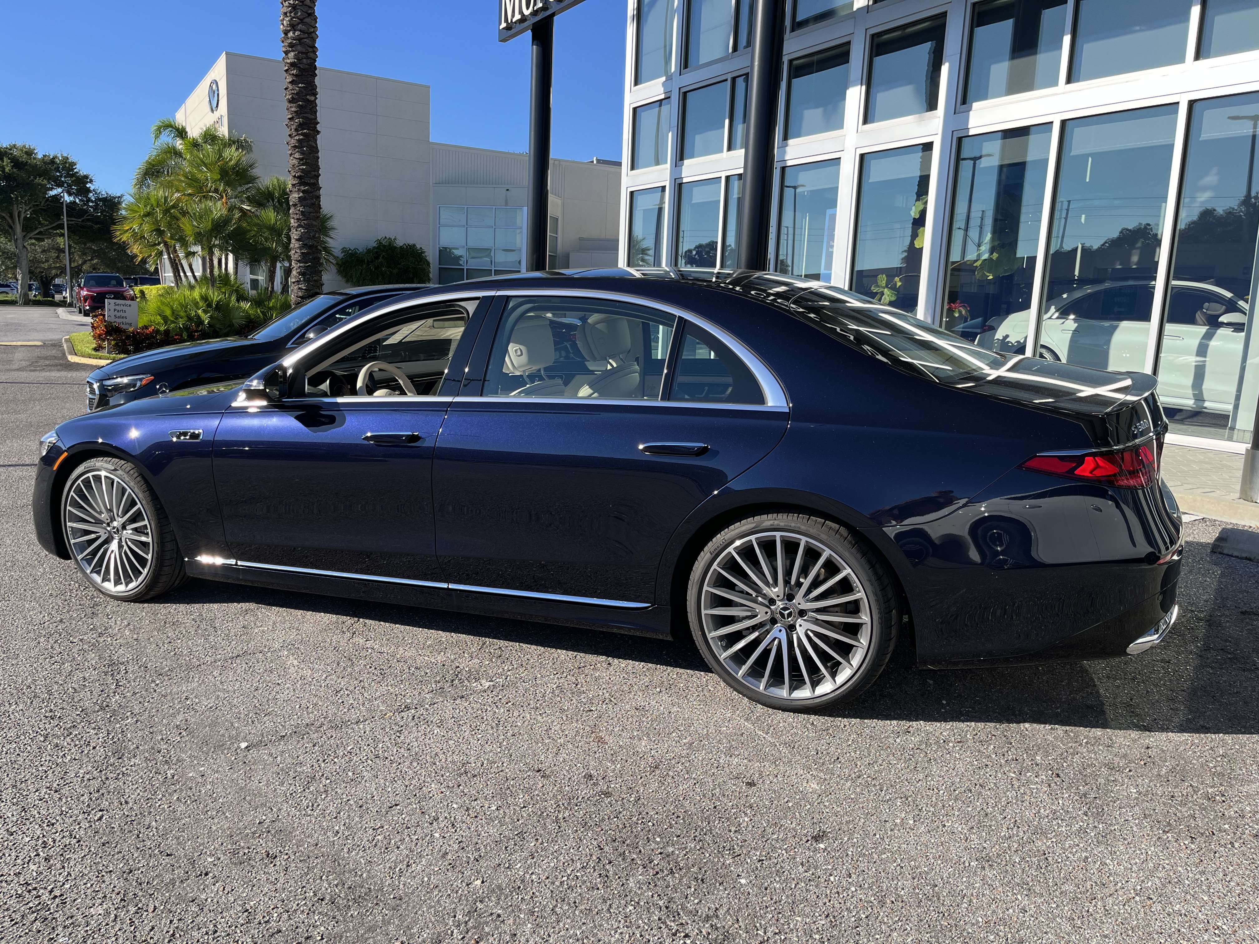 New 2027 Mercedes-Benz S 580 4MATIC Sedan image 3