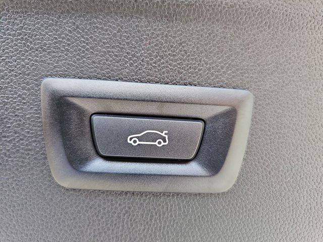 New 2026 BMW iX xDrive60 w/ Premium Package image 13