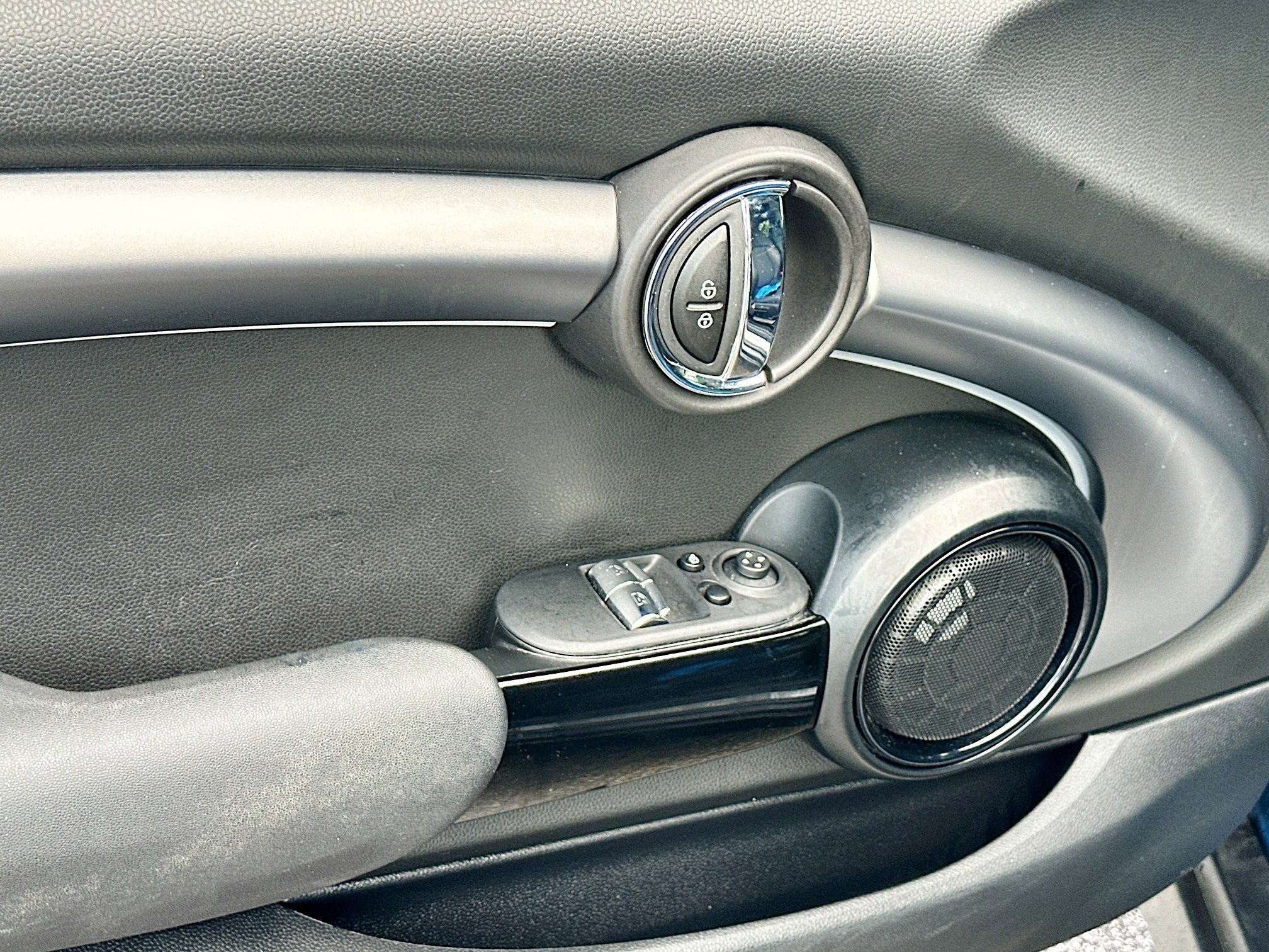 Used 2024 MINI Cooper SE image 18