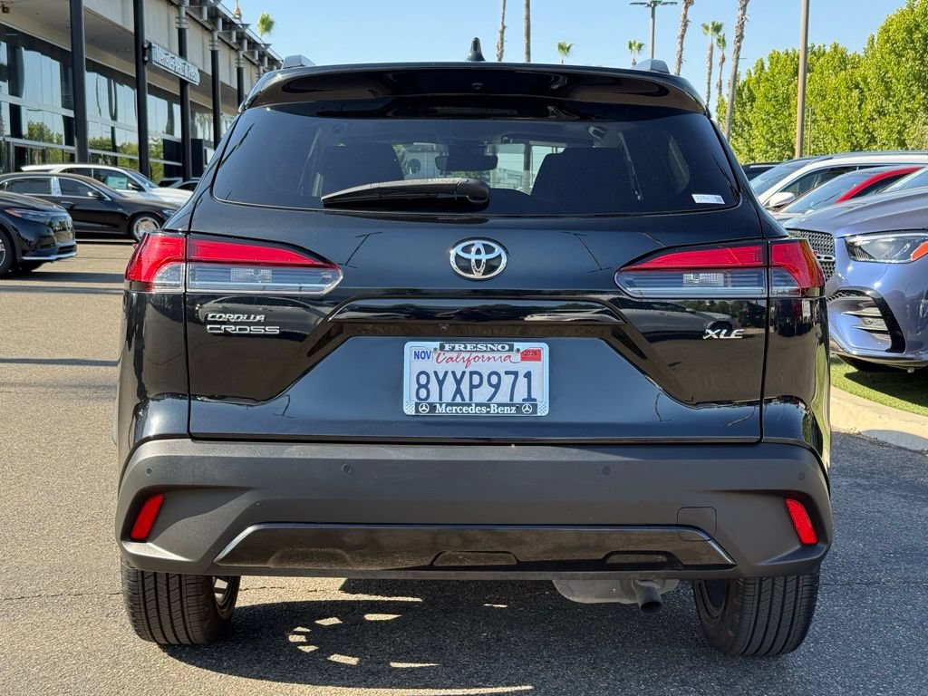 Used 2022 Toyota Corolla Cross XLE w/ Convenience Package FWD image 18