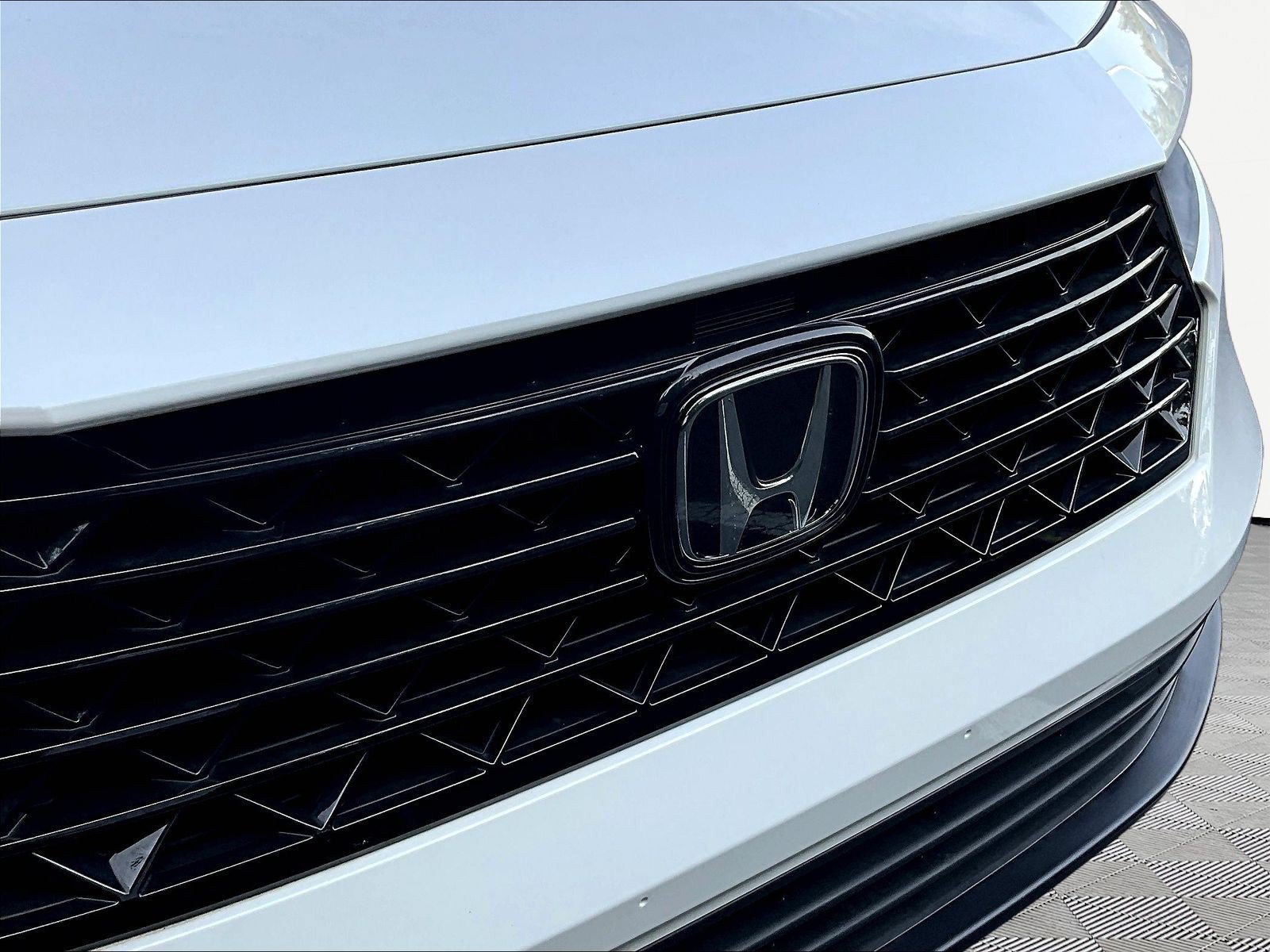Used 2024 Honda Accord LX image 32