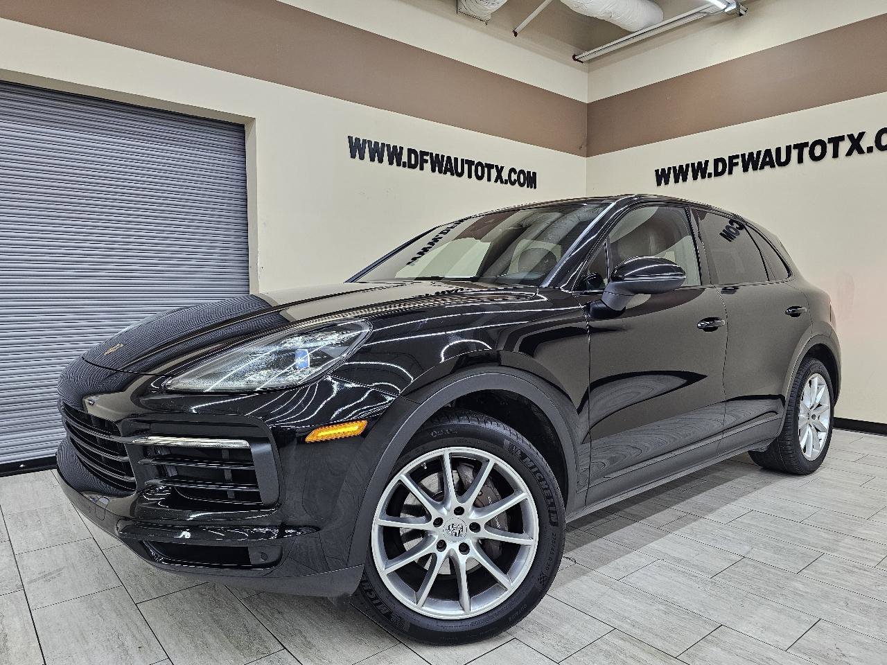 Used 2020 Porsche Cayenne AWD/4WD image 1