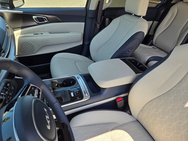New 2026 Kia Carnival SX w/ SX Dark Edition Package FWD image 19